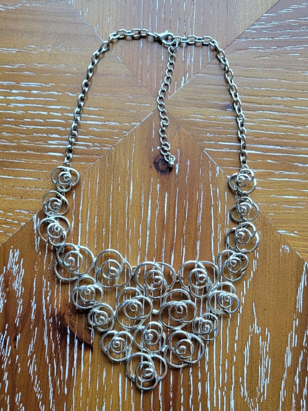 Silver Swirl Circle/Flower Necklace